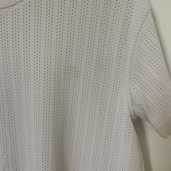 Lululemon train to be cropped tee in white - Picture 2 of 6